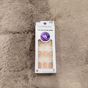 imPRESS Nude and White Floral Press-On Nails